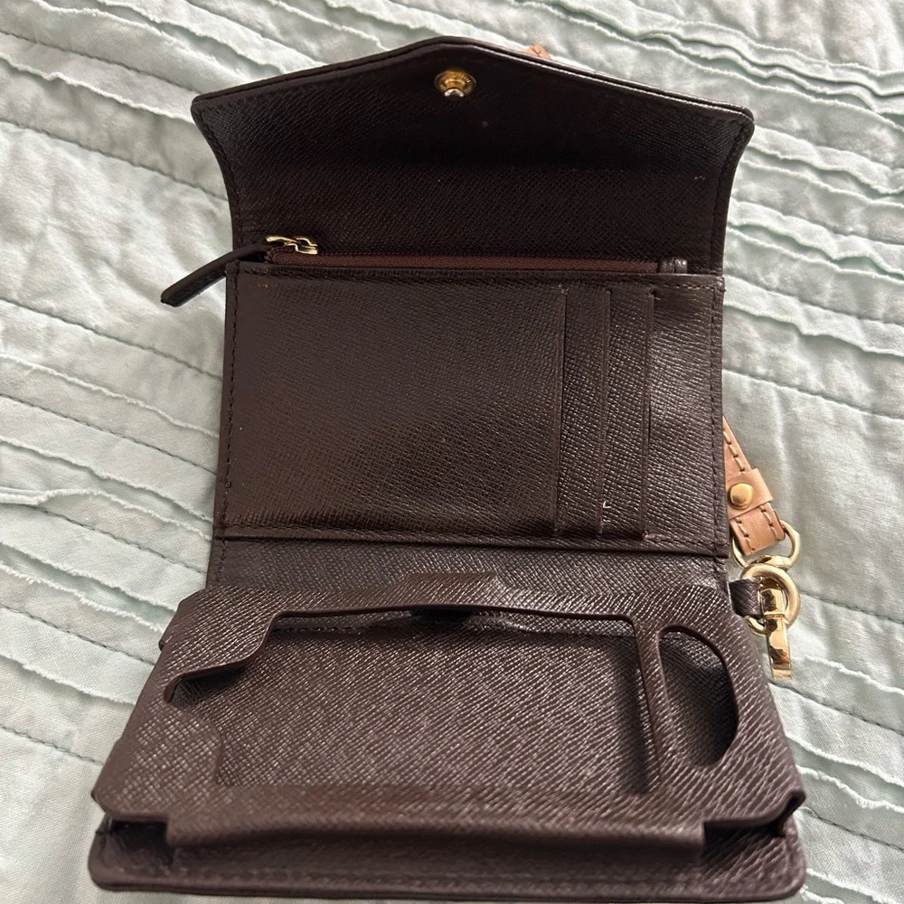 Michael Kors wristlet - Picture 5 of 5